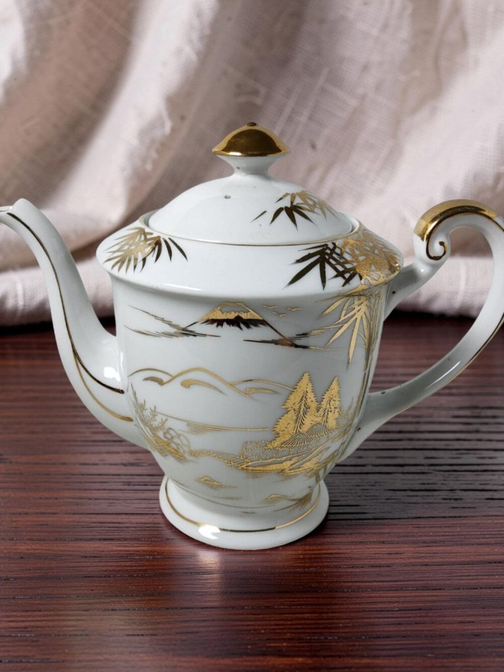 Vintage 1950s Japan Kutani Gold Mt. Fuji Mountain Village Teapot